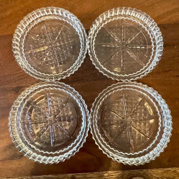 4 Vtg COASTERS Pressed Glass Sawtooth Side Raised Star Quilted Base Round EUC - Picture 1 of 6